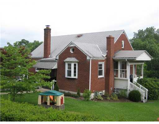 433 Trestle Road Plum, PA 15239 - Photo 2 of 5 Exterior Front.