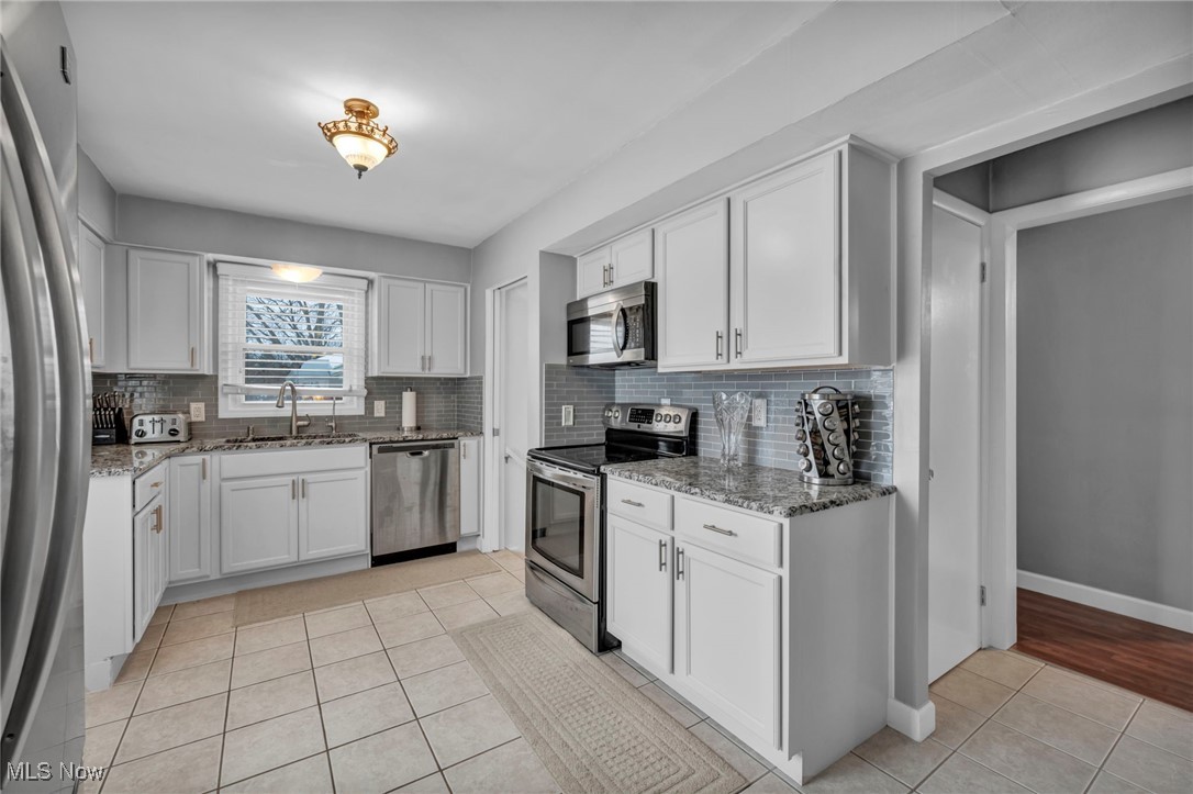 12976 West Pleasant Valley Road Cleveland, OH 44130 - Photo 14 of 47 Gallery Image 14