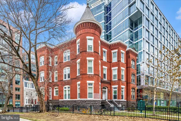 $439,999 | 459 Massachusetts Avenue Northwest, Unit B3, Washington, DC 20001