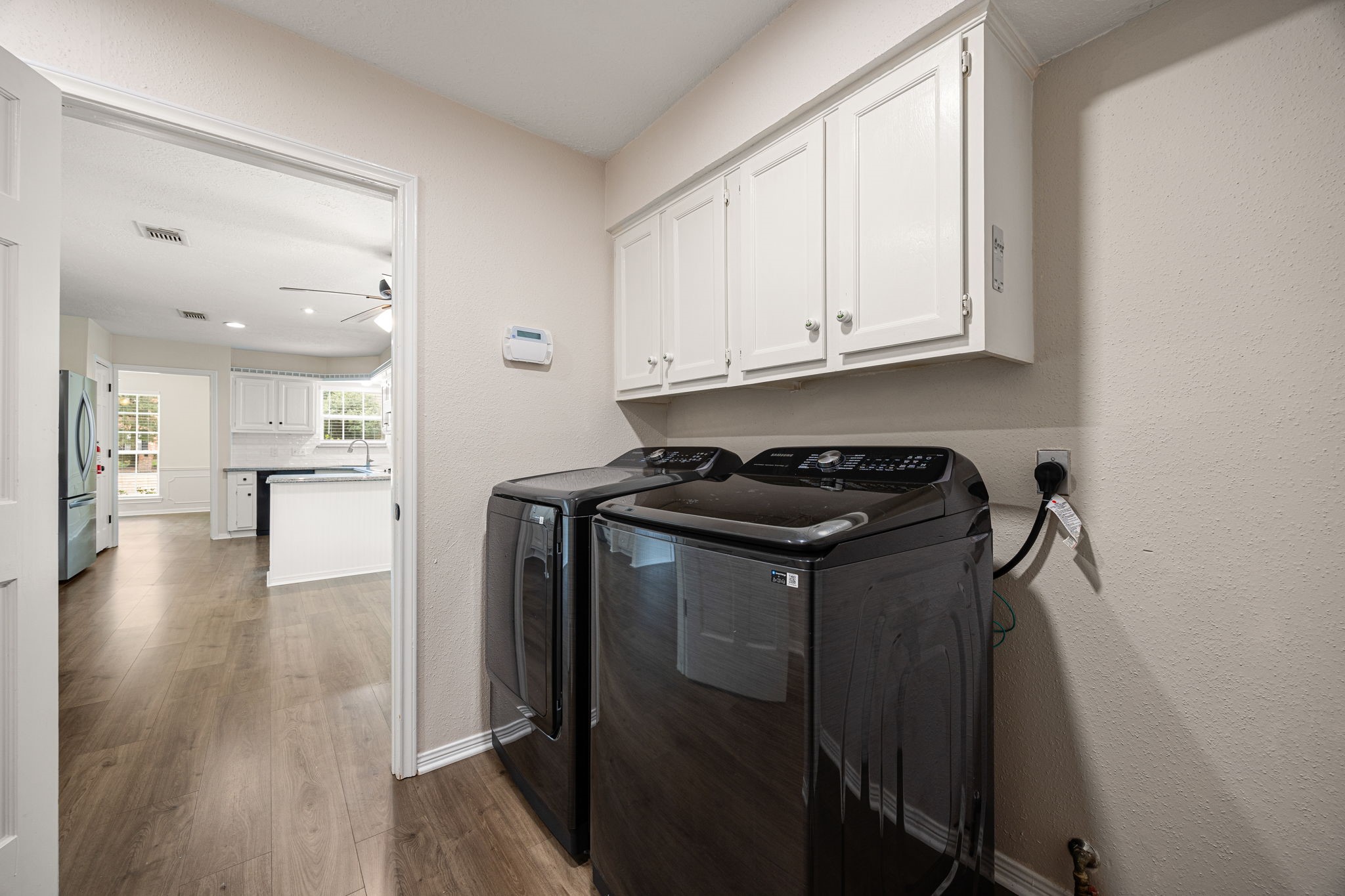 5527 Alamosa Lane Spring, TX 77379 - Photo 12 of 40 a view of a kitchen with electric appliances