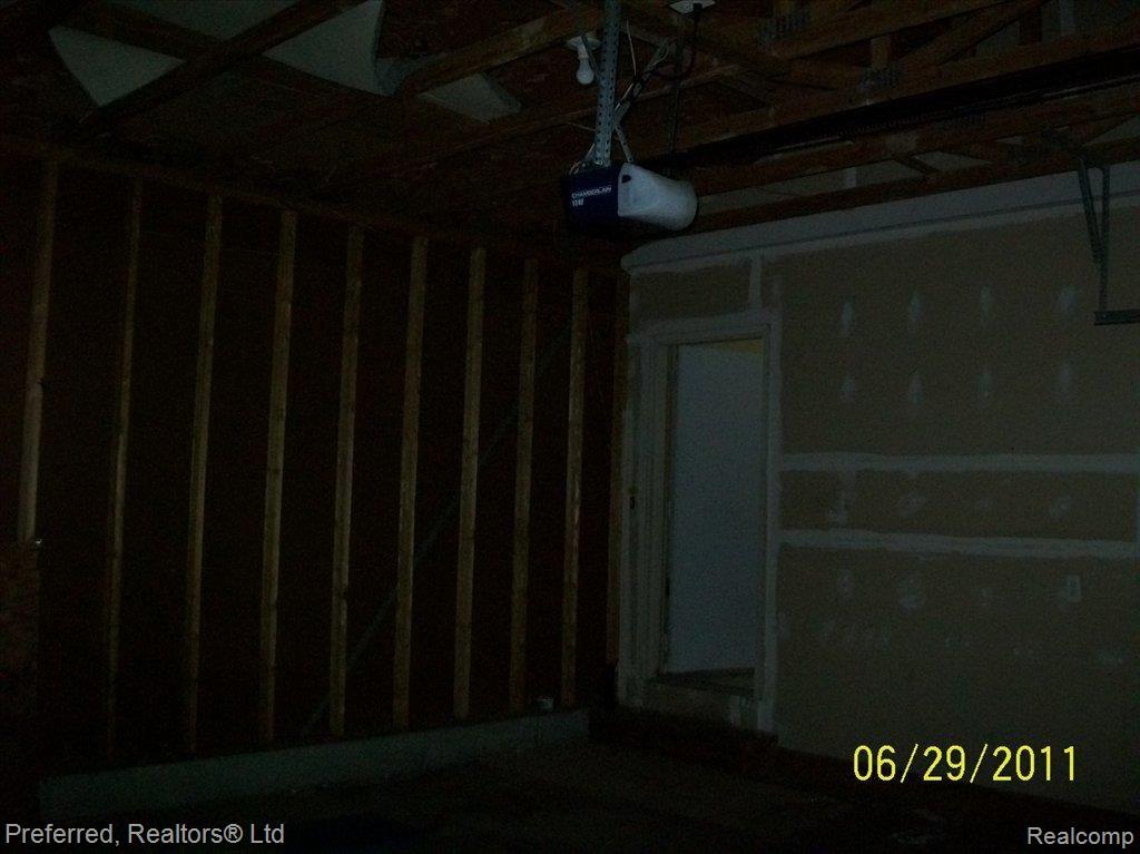648 Decker Road Walled Lake, MI 48390 - Photo 18 of 22 Garage