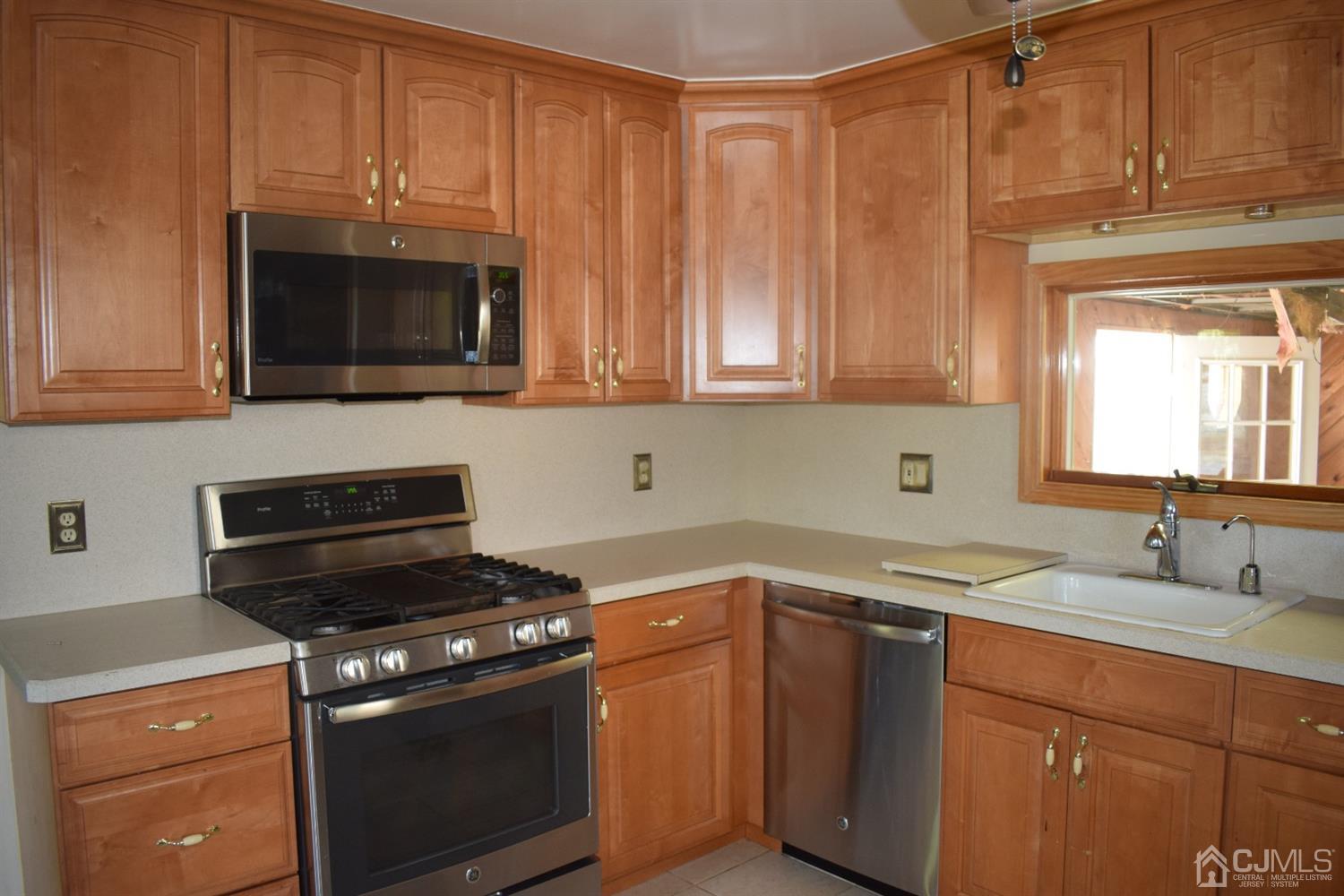 26 Bennett Road Old Bridge, NJ 07747 - Photo 4 of 13 Gallery Image 4
