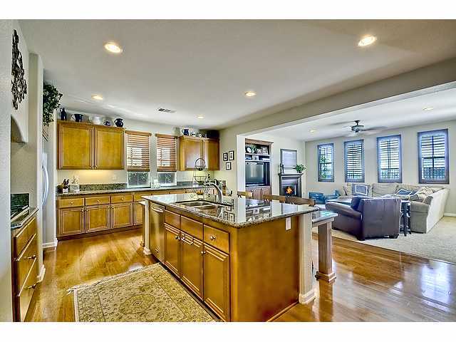 2390 Lapis Road Carlsbad, CA 92009 - Photo 3 of 25