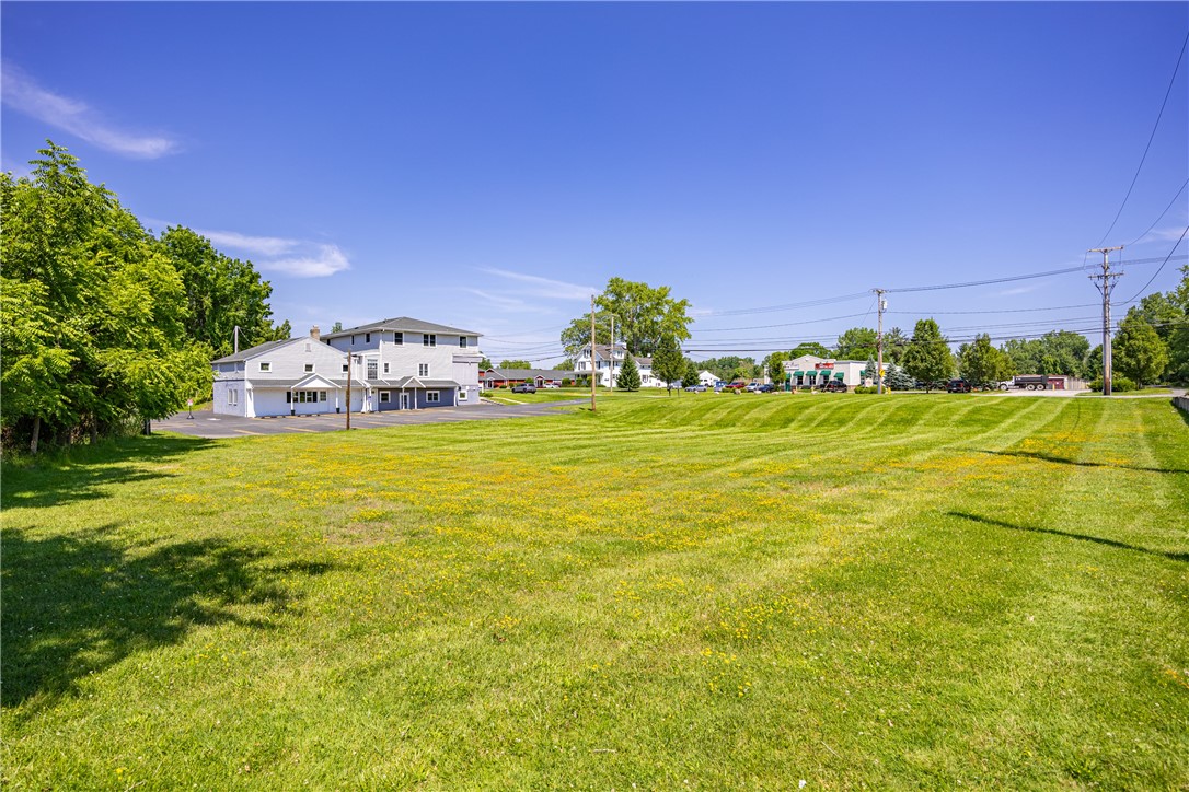 581 Whitney Road West Perinton, NY 14450 - Photo 10 of 38