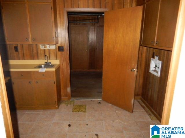 1121 Barnisdale Road Birmingham, AL 35235 - Photo 6 of 18