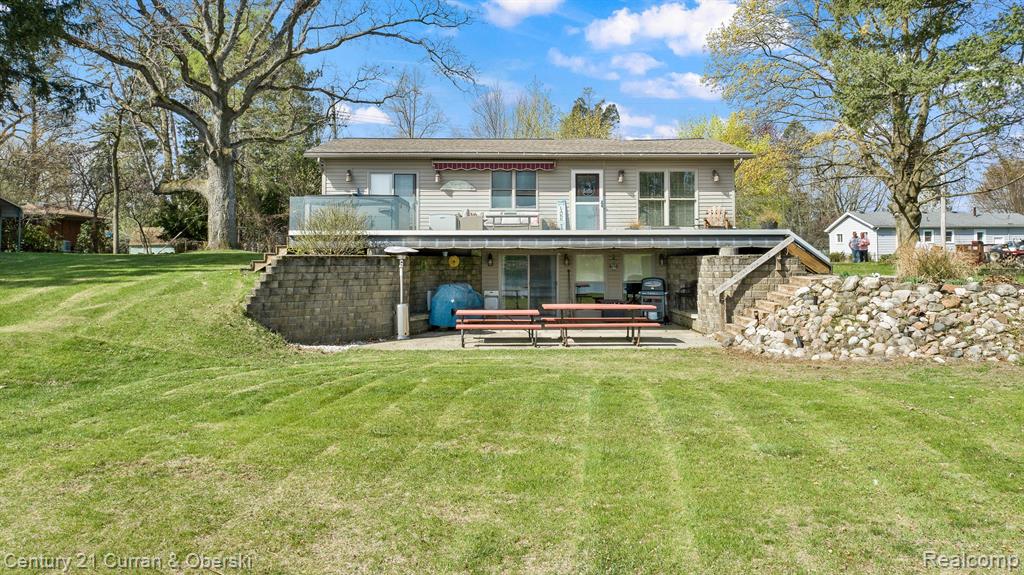 417 Chicago Drive Howell, MI 48843 - Photo 2 of 58 Gallery Image 2