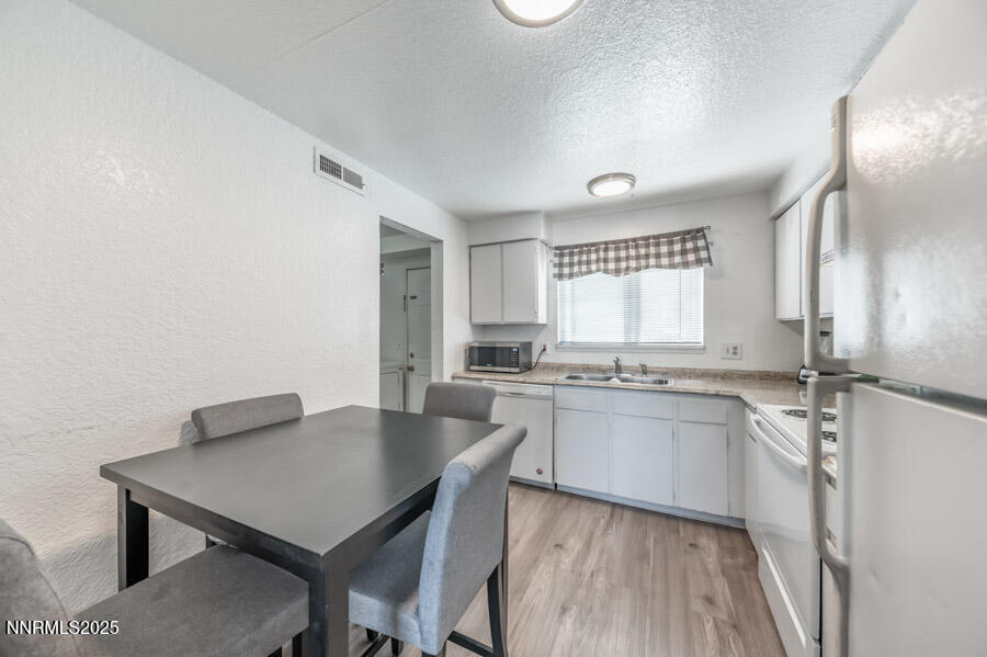 1412 East 9th Street, Unit 7 Reno, NV 89512 - Photo 8 of 20 n-1011