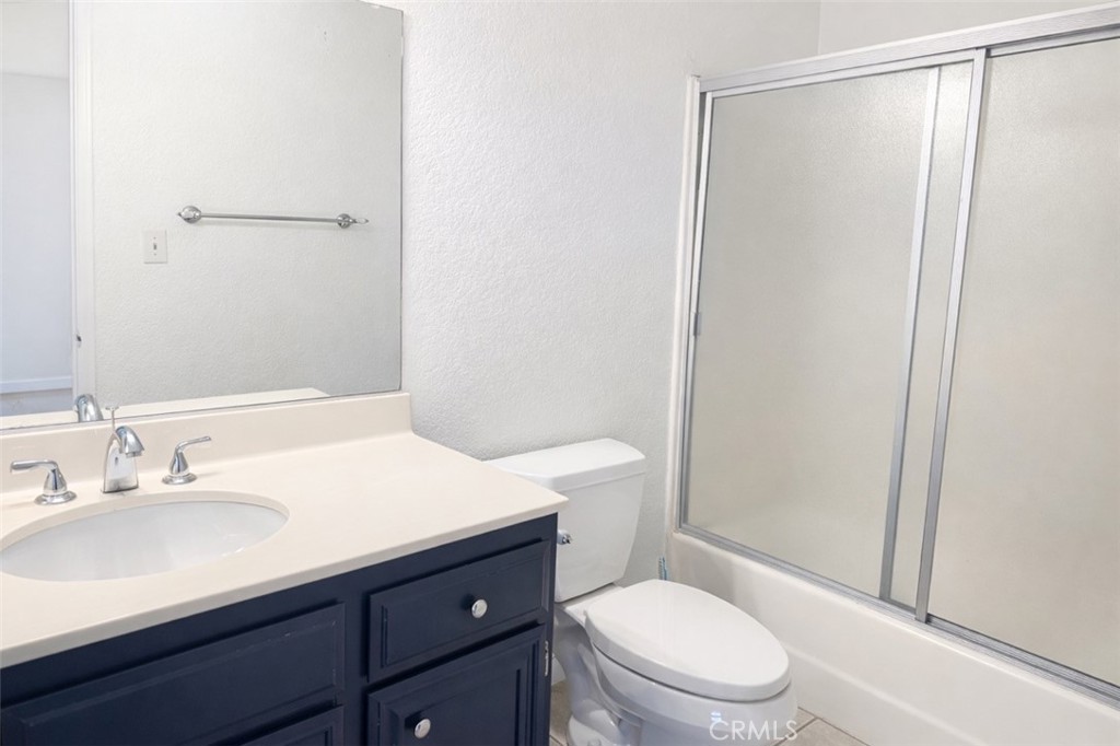 4345 154th Street, Unit 8 Lawndale, CA 90260 - Photo 15 of 25 Upper level bath.