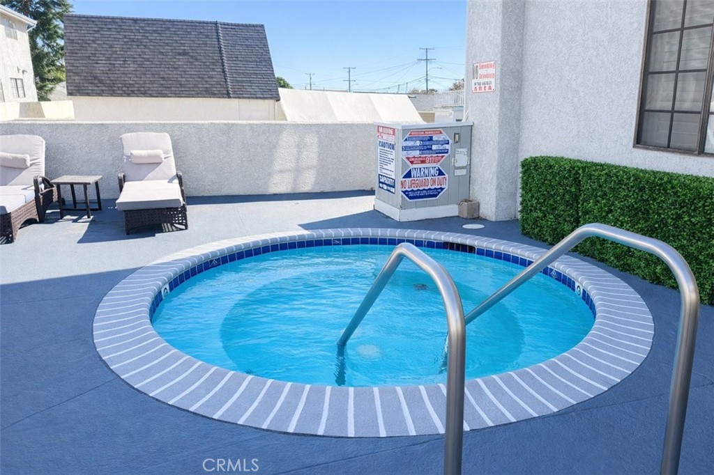 4345 154th Street, Unit 8 Lawndale, CA 90260 - Photo 20 of 25 Community spa.