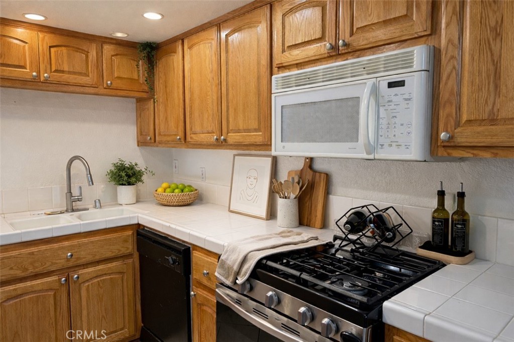 4345 154th Street, Unit 8 Lawndale, CA 90260 - Photo 7 of 25 Kitchen. Virtual staging.