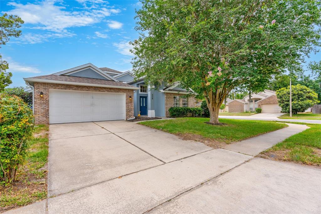 328 View Court Apopka, FL 32703 - Photo 2 of 40