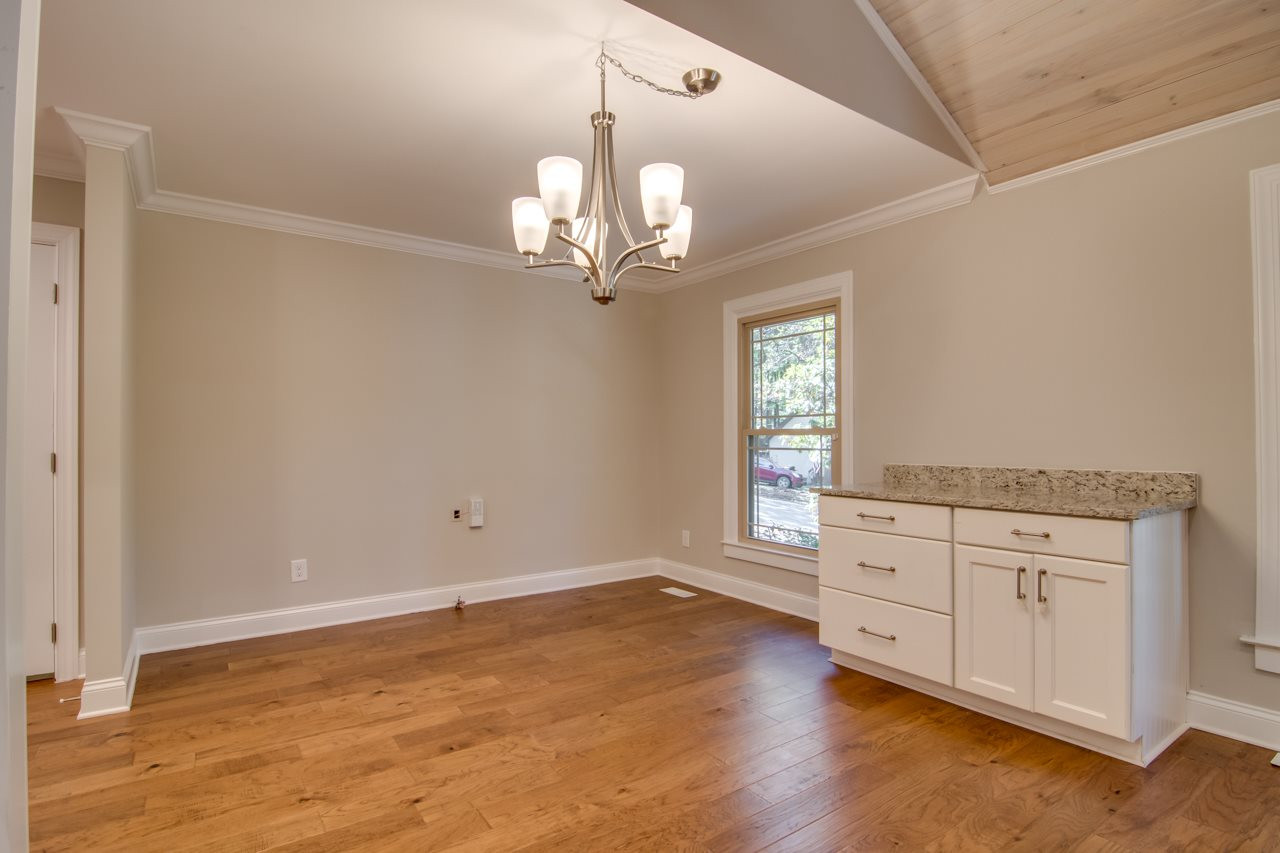 501 Merrie Road Raleigh, NC 27606 - Photo 6 of 28 Dining Area