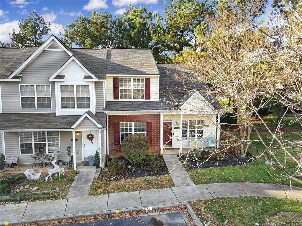 212 Butler Place Fort Mill, SC 29715 - Photo 3 of 37 Gallery Image 3