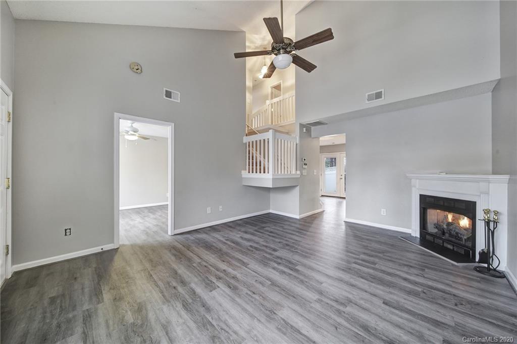 212 Butler Place Fort Mill, SC 29715 - Photo 7 of 37 Gallery Image 7