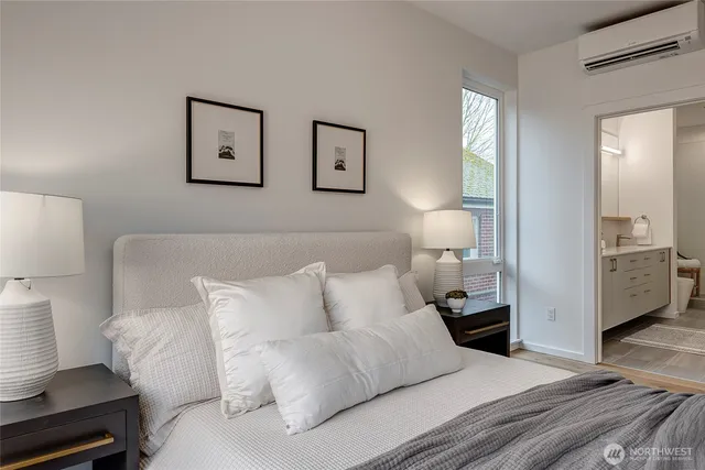 $824,900 | 633 13th Avenue East, Seattle, WA 98102