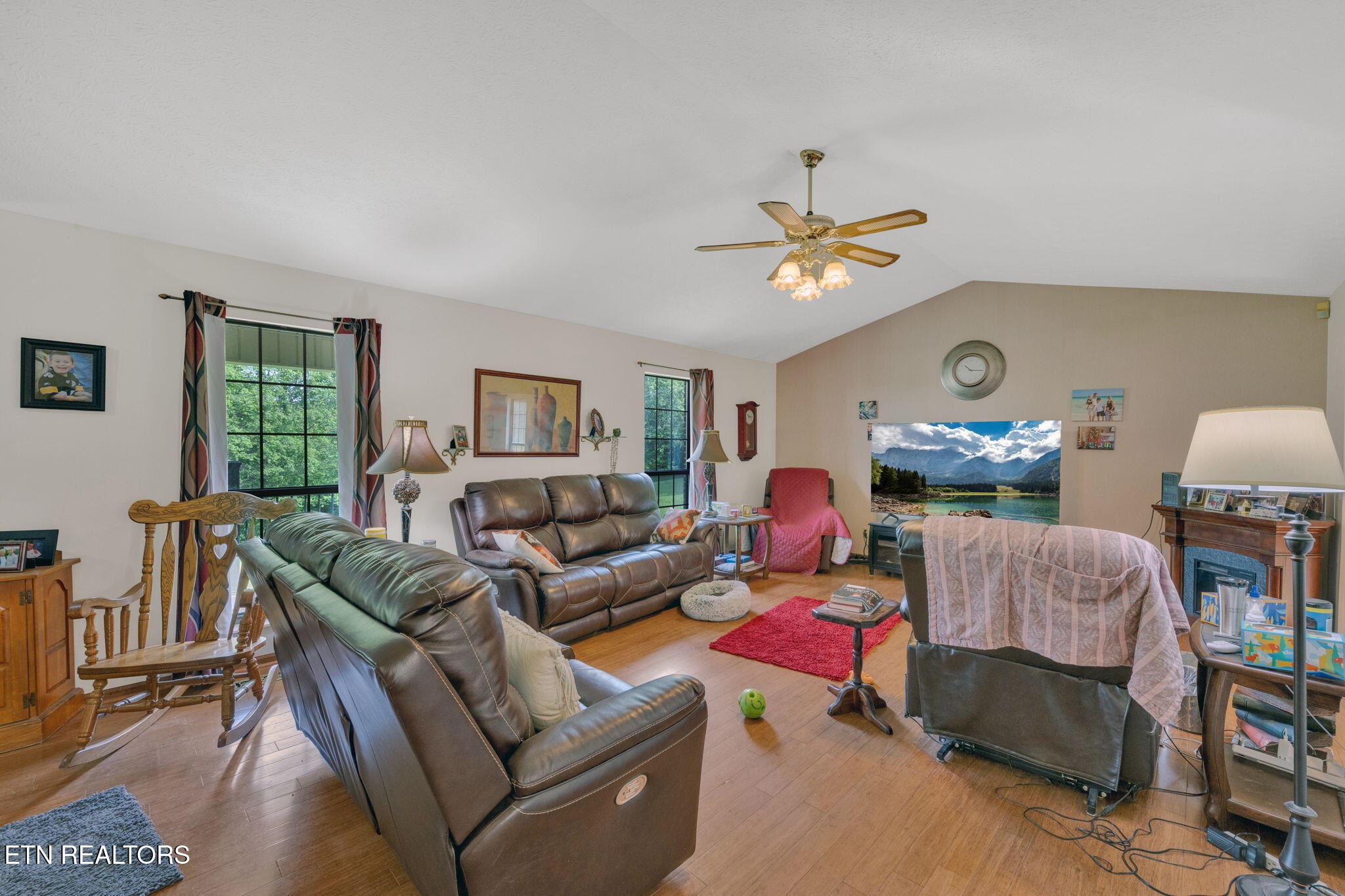 243 Bunch Lane Clinton, TN 37716 - Photo 17 of 47 25-web-or-mls-M50A6522