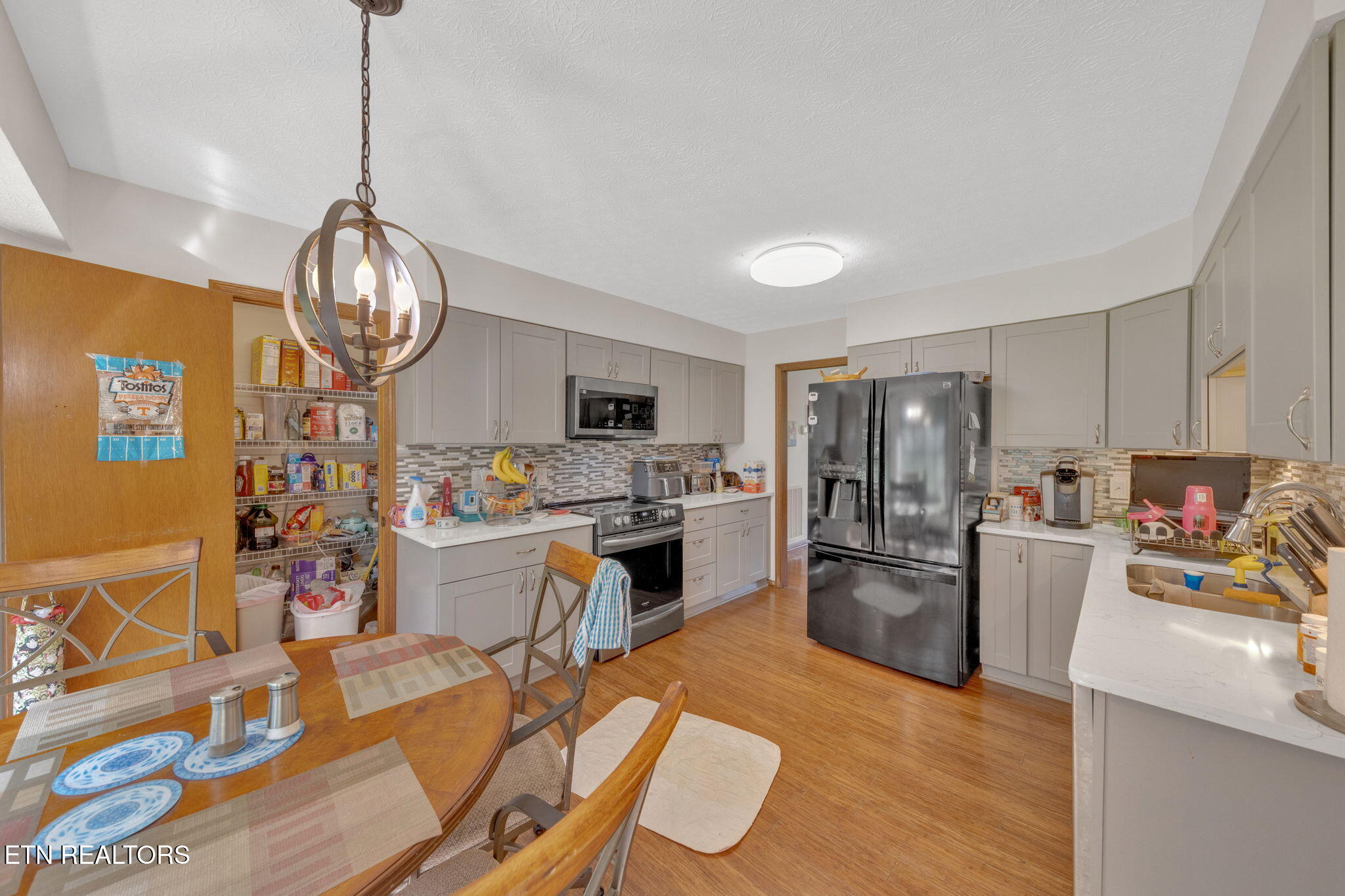 243 Bunch Lane Clinton, TN 37716 - Photo 23 of 47 31-web-or-mls-M50A6555