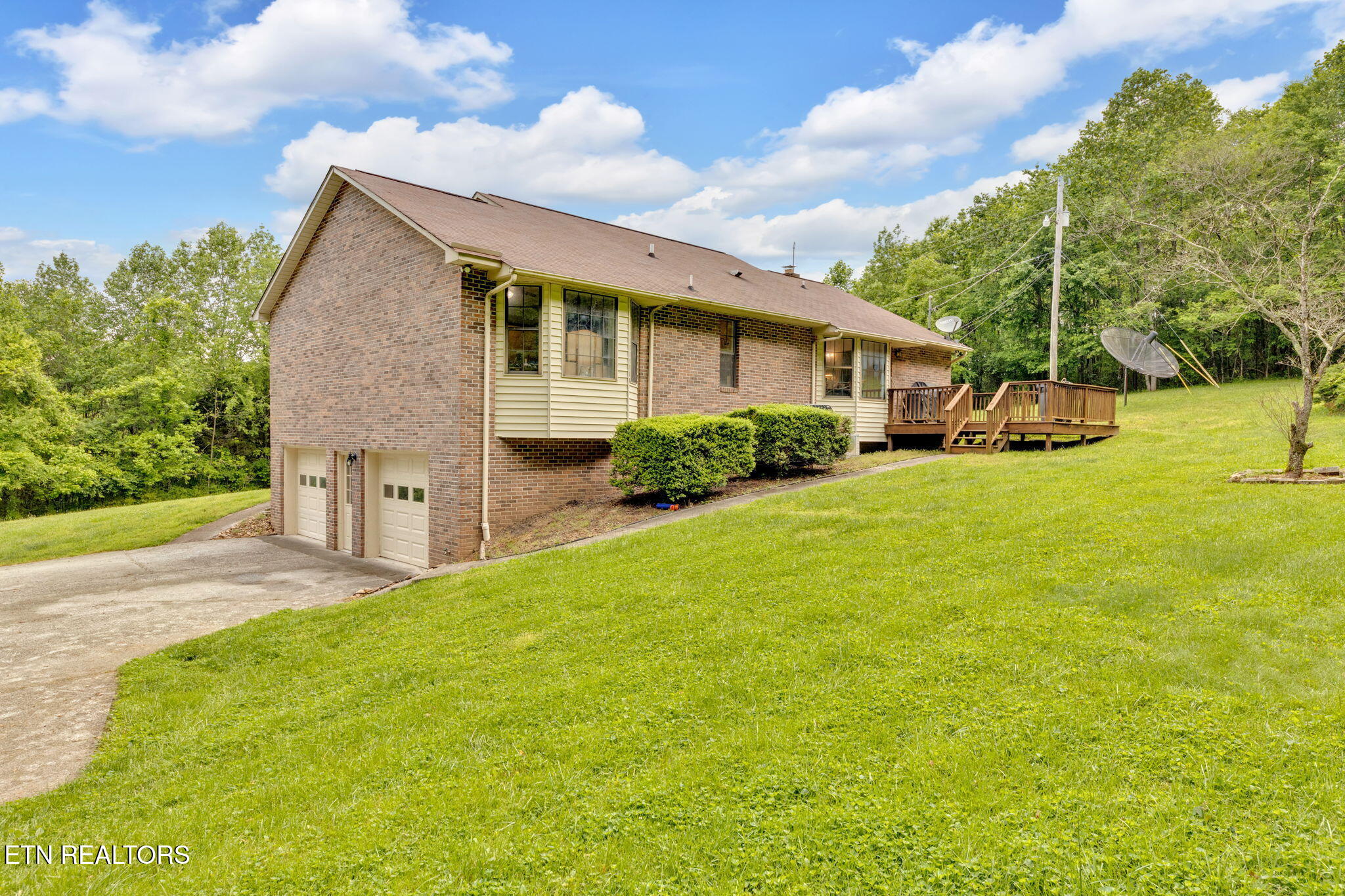 243 Bunch Lane Clinton, TN 37716 - Photo 6 of 47 13-web-or-mls-M50A6474