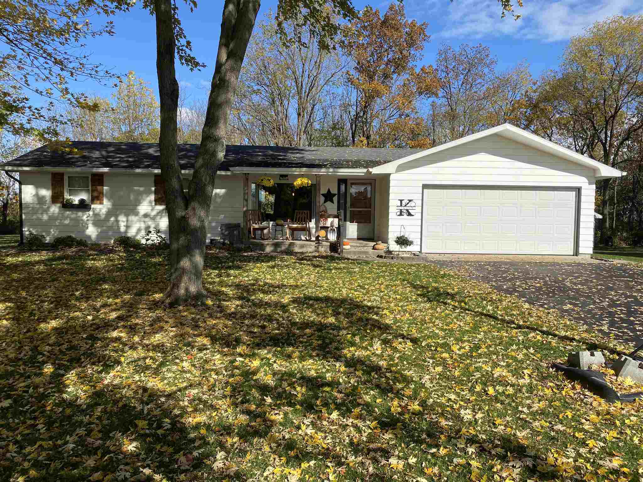 11620 Hildebrand Road Fort Wayne, IN 46818 - Photo 3 of 36