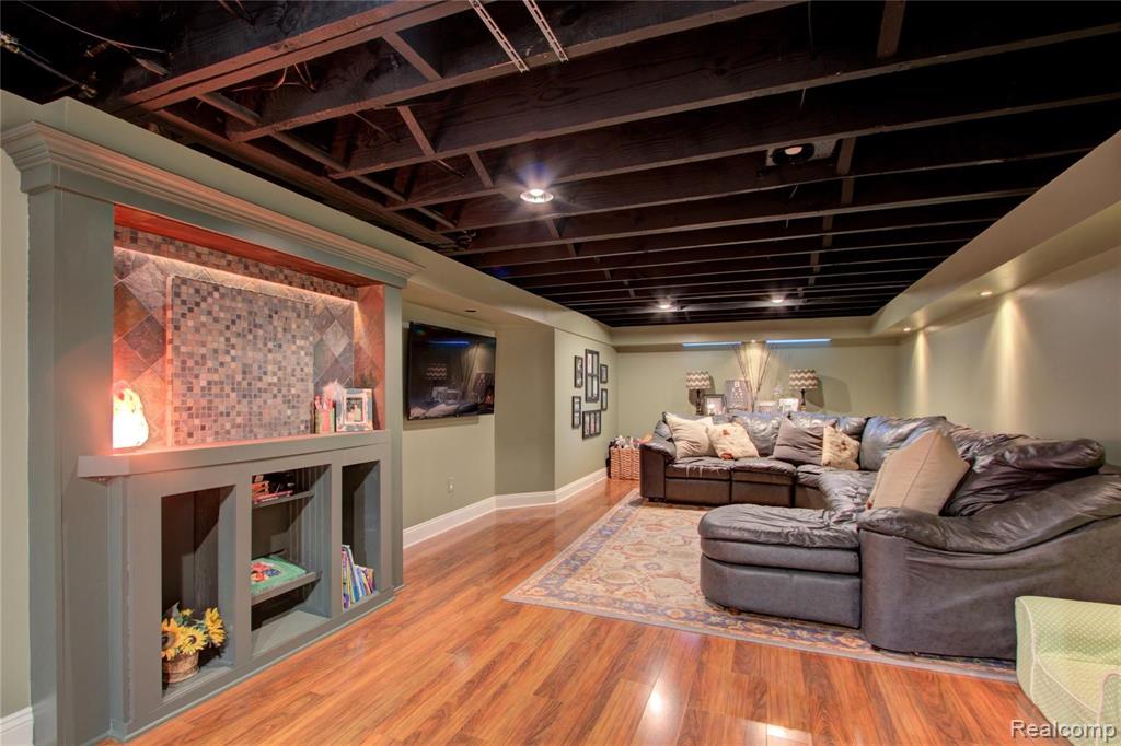 686 Washington Road Grosse Pointe, MI 48230 - Photo 61 of 73