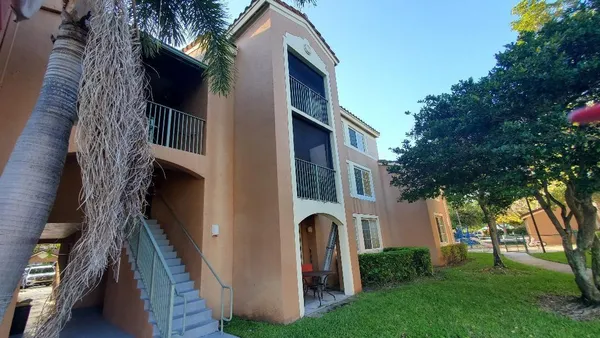 $205,000 | 4844 Highway 7, Unit 2304, Coconut Creek, FL 33073