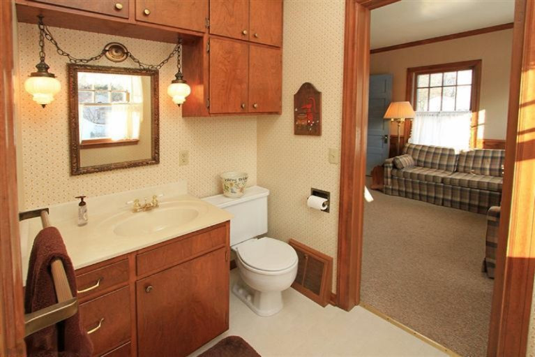 2024 Centeridge Road Kalamazoo, MI 49008 - Photo 11 of 18 Additional Photo