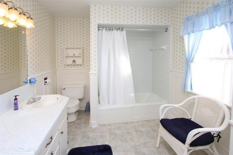 2024 Centeridge Road Kalamazoo, MI 49008 - Photo 15 of 18 Additional Photo