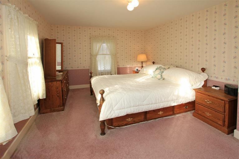 2024 Centeridge Road Kalamazoo, MI 49008 - Photo 10 of 18 Additional Photo