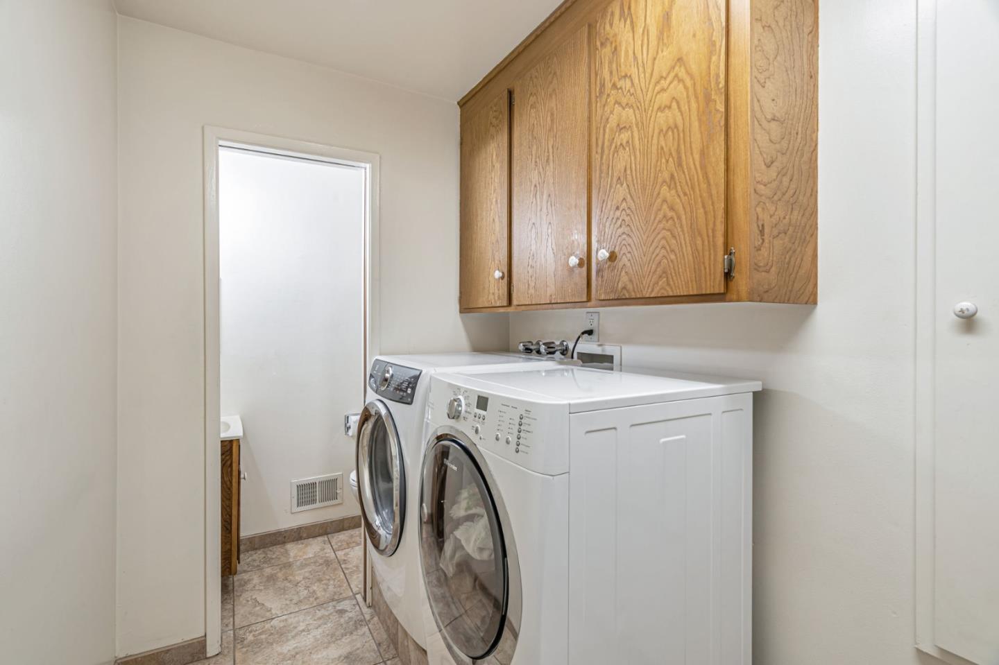 2696 Birchtree Lane Santa Clara, CA 95051 - Photo 35 of 56 a utility room with dryer and washer