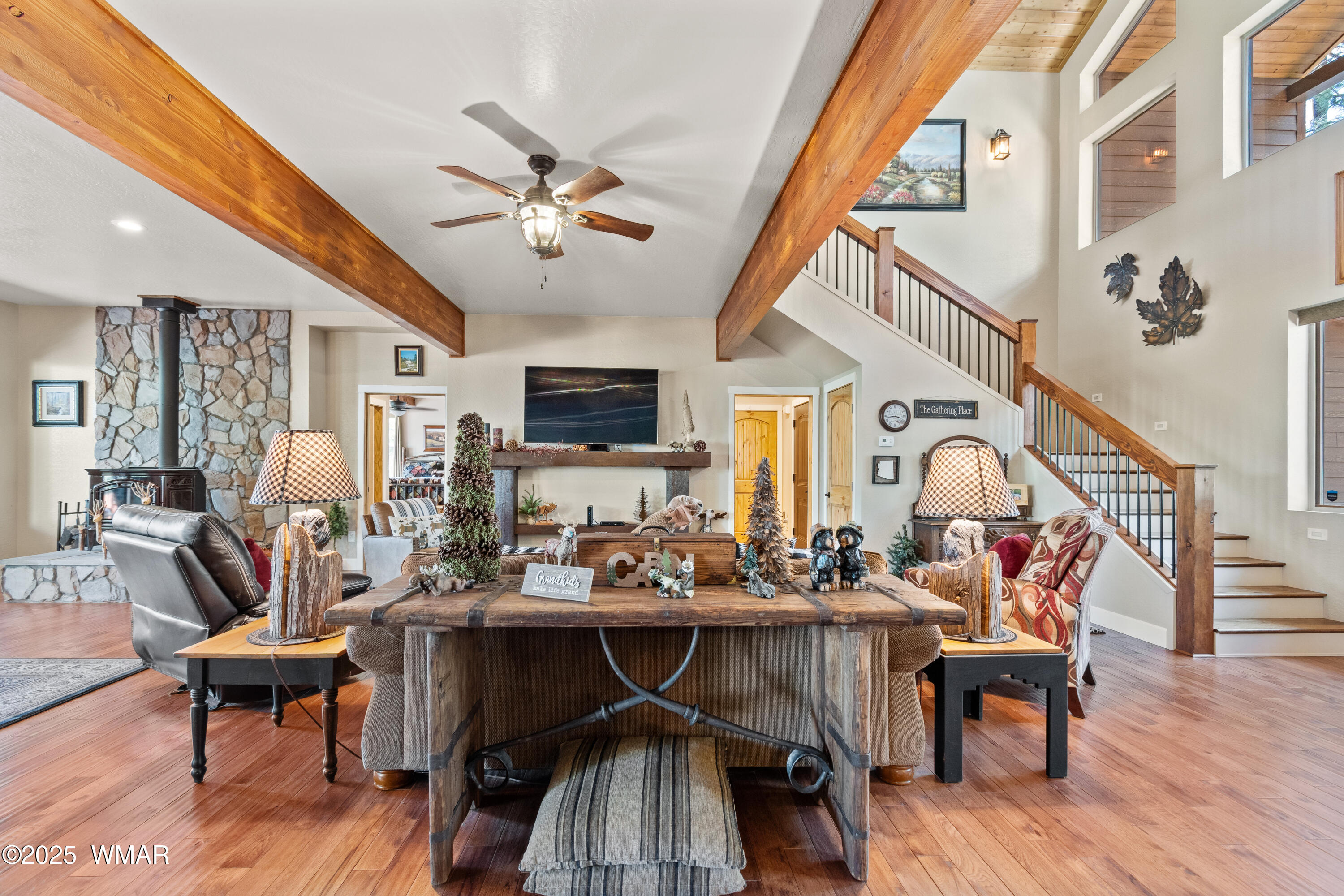 8173 White Oak Road Pinetop, AZ 85935 - Photo 11 of 79 Living Space