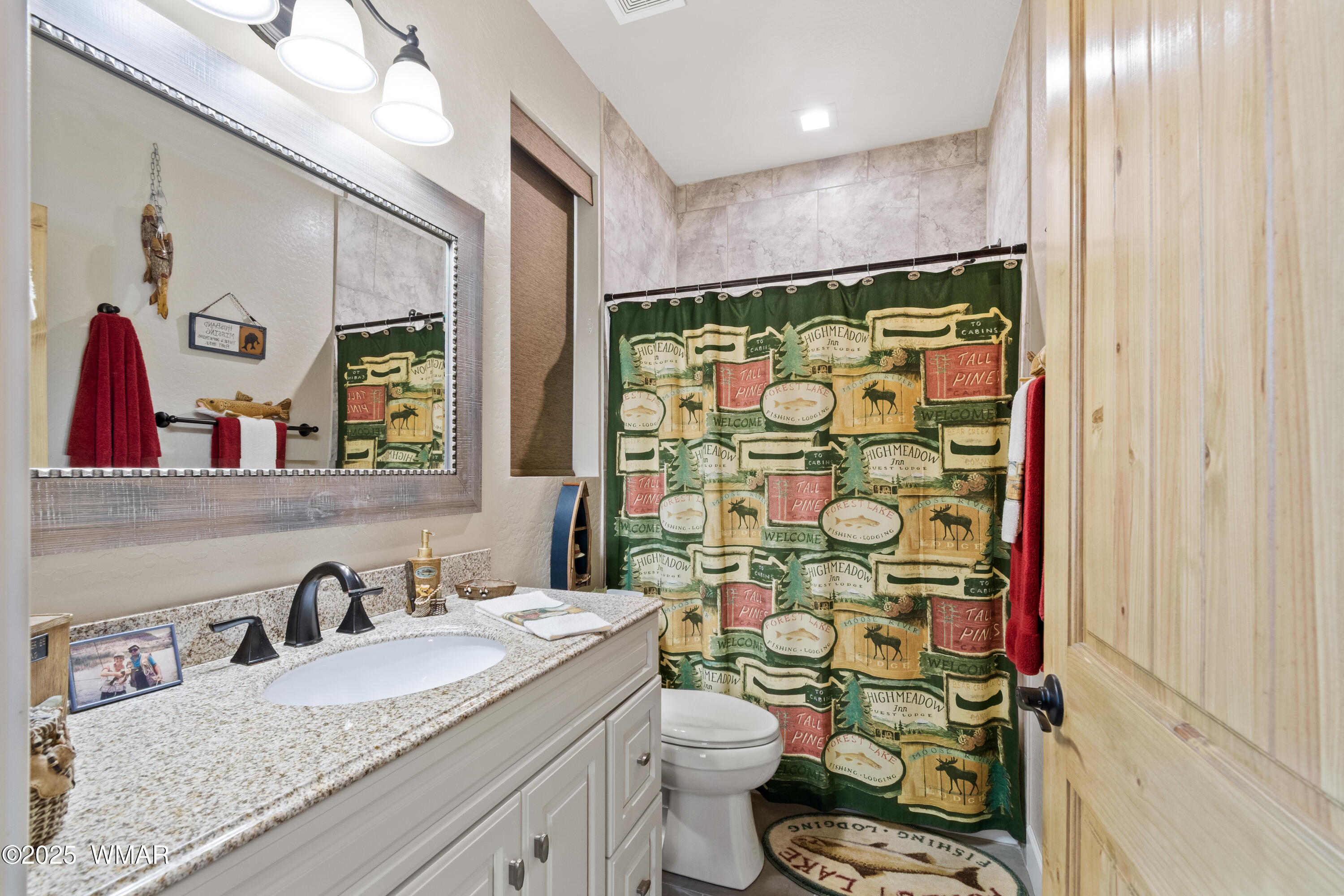 8173 White Oak Road Pinetop, AZ 85935 - Photo 31 of 79 on suite bathroom