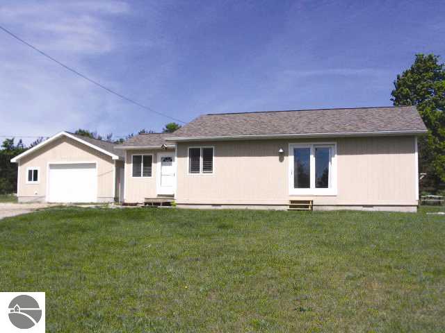 20330 St Johns Road Interlochen, MI 49643 - Photo 2 of 25 1732933-1.JPG