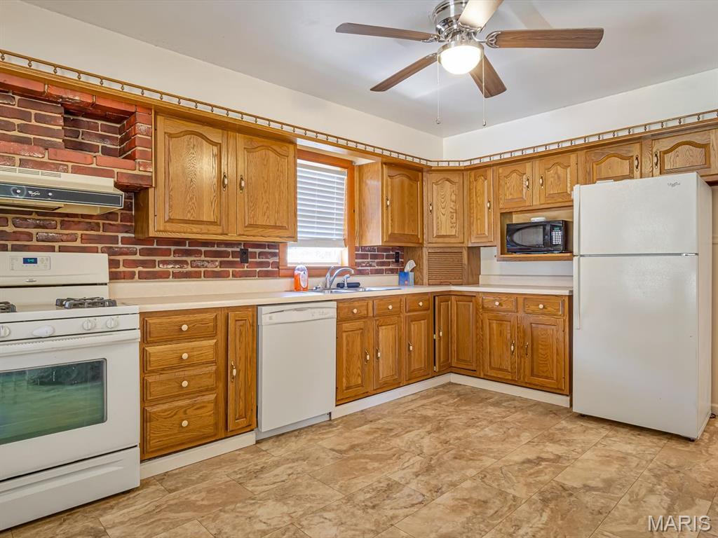 406 Grand Avenue Waterloo, IL 62298 - Photo 9 of 13