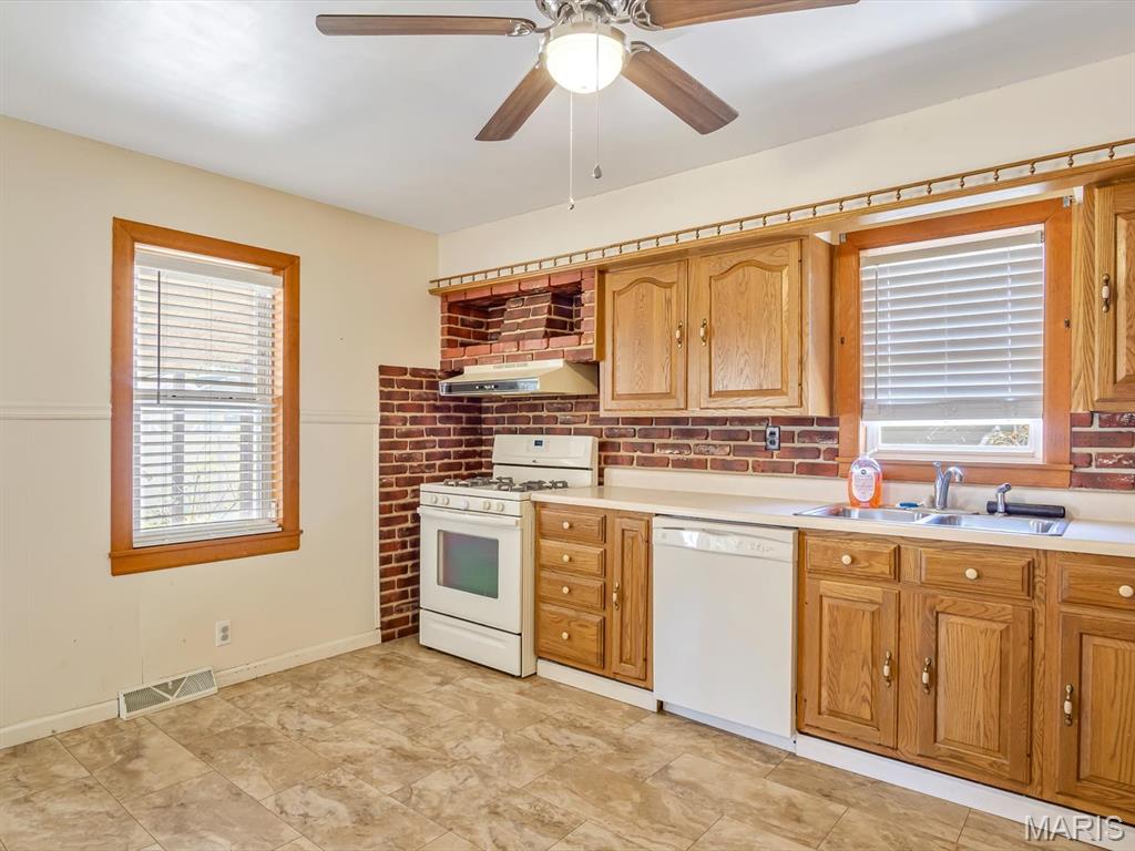 406 Grand Avenue Waterloo, IL 62298 - Photo 10 of 13