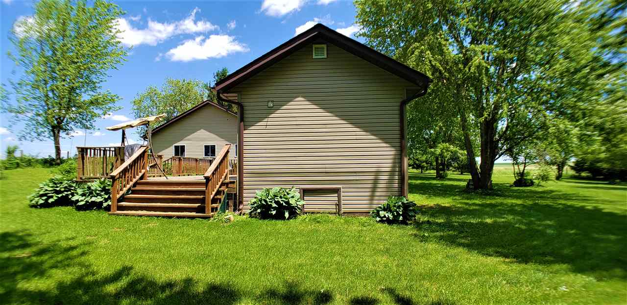 1573 Burkett Road Dixon, IL 61021 - Photo 3 of 25 a front view of a house with a yard