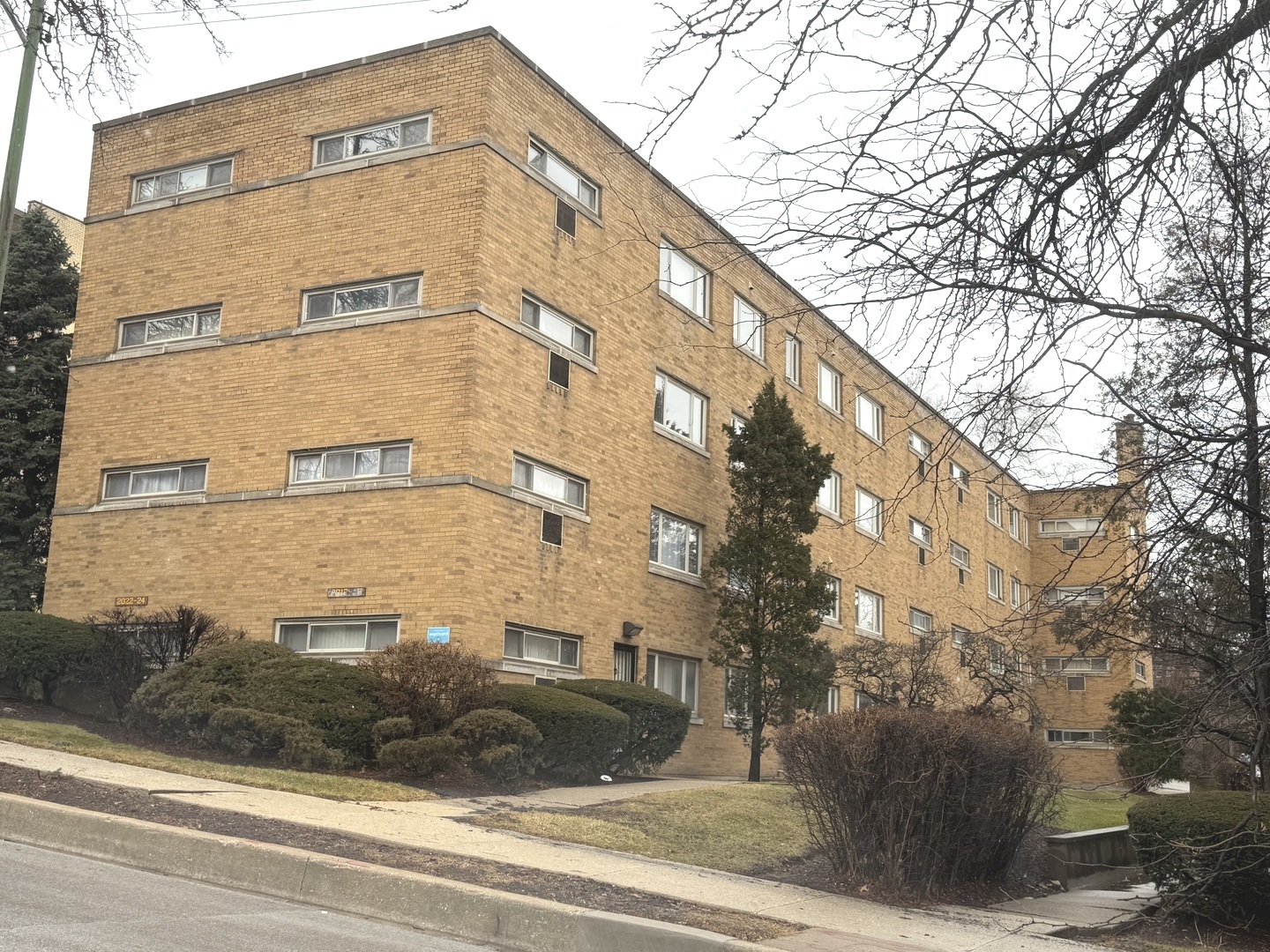 2018 West 111th Street, Unit 2018 Chicago, IL 60643 - Photo 2 of 15