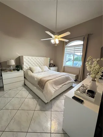 $3,600 | 15318 Southwest 41st Terrace, Miami, FL 33185