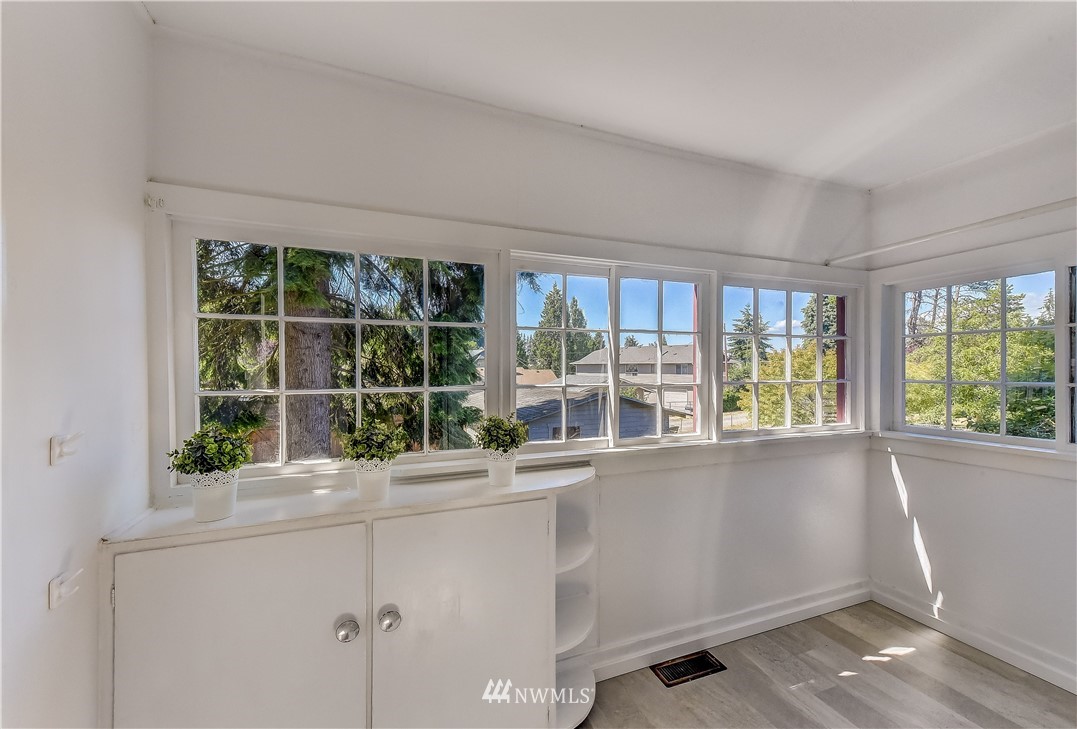 5620 Lowell Road Everett, WA 98203 - Photo 12 of 25