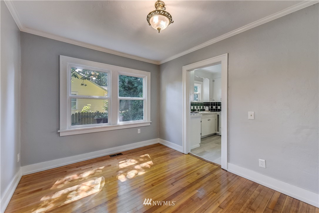5620 Lowell Road Everett, WA 98203 - Photo 7 of 25