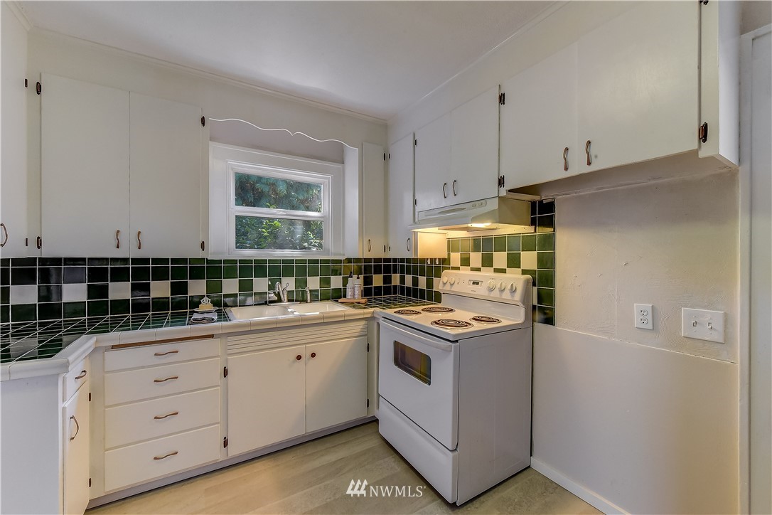5620 Lowell Road Everett, WA 98203 - Photo 9 of 25