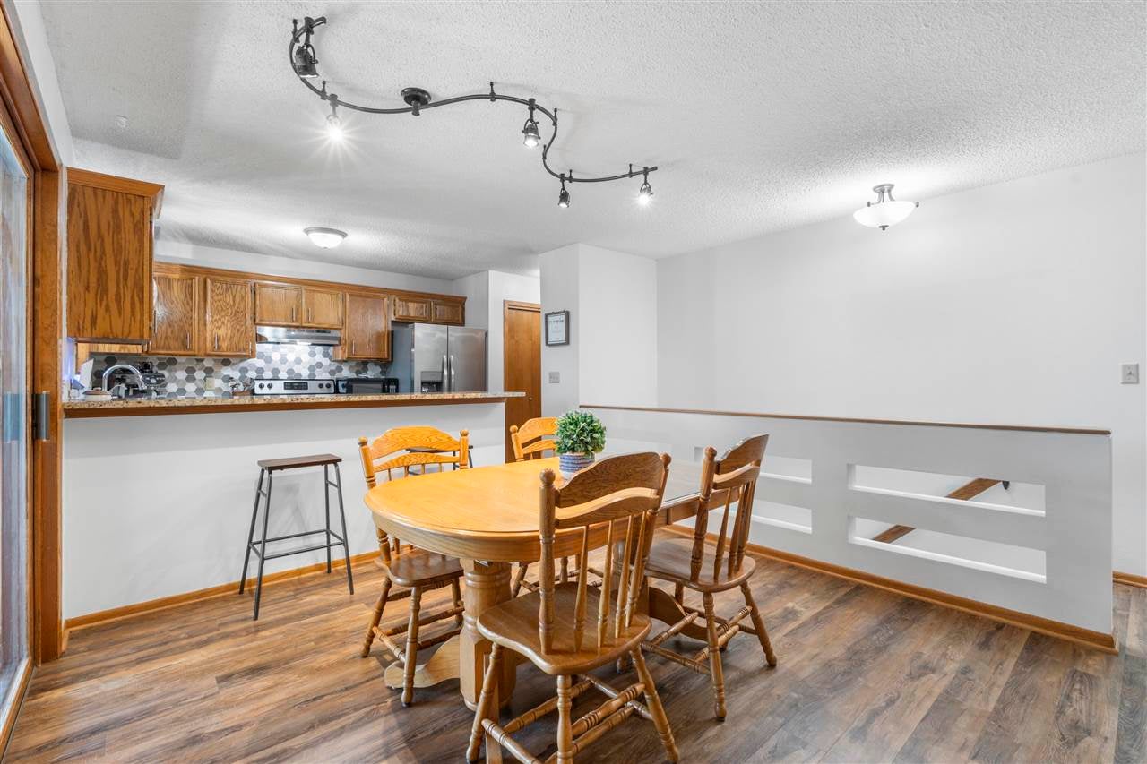 1928 Holiday Road Coralville, IA 52241 - Photo 7 of 43 Gallery Image 7