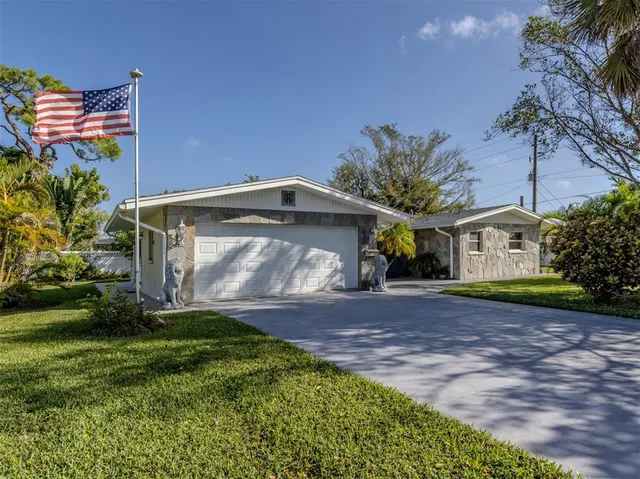 $610,000 | 104 Fiesole Street, Venice, FL 34285