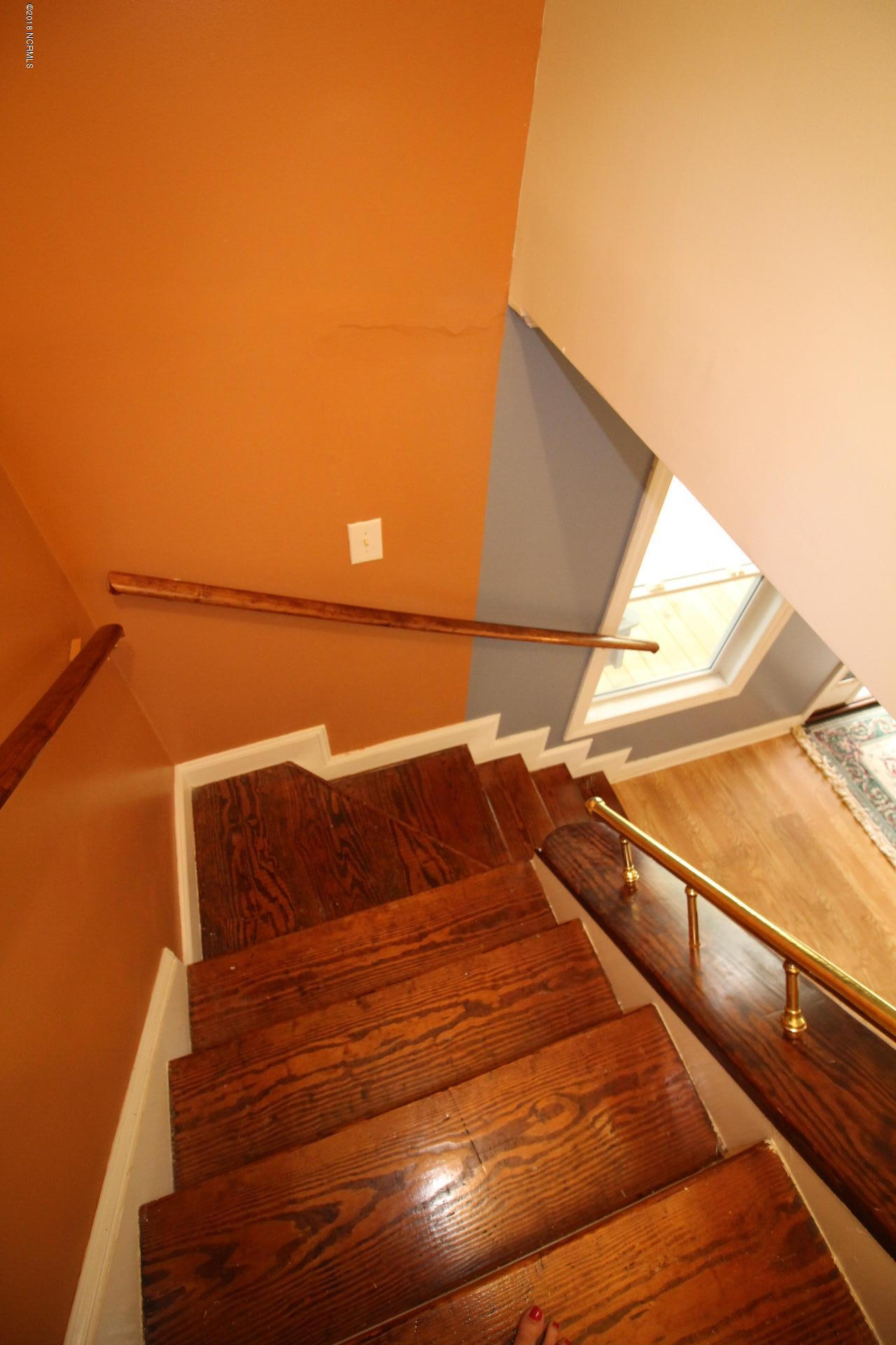200 Riverside Drive New Bern, NC 28560 - Photo 48 of 64 Stairs