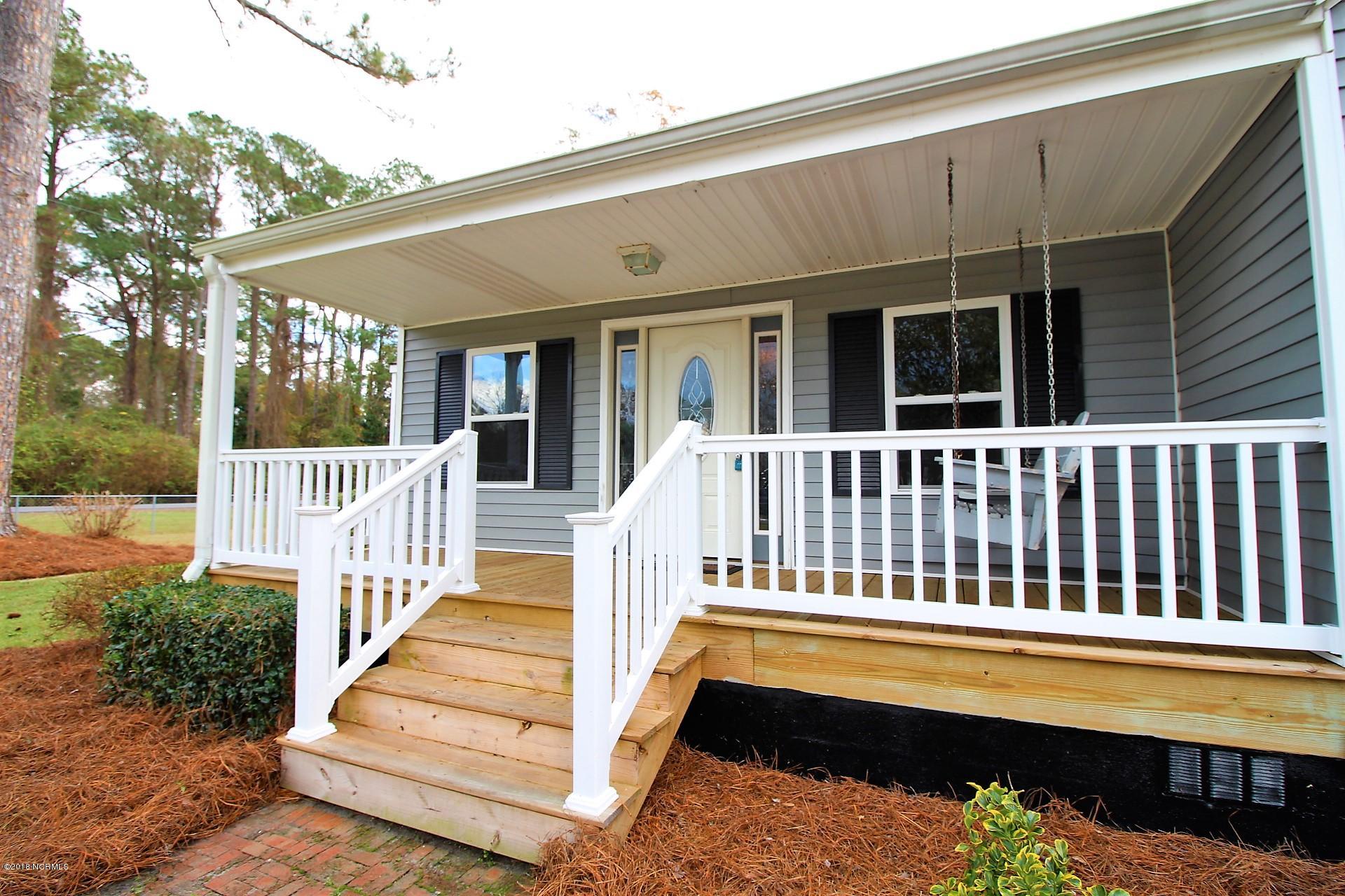 200 Riverside Drive New Bern, NC 28560 - Photo 5 of 64 Add a few ferns for a ture southern feel!