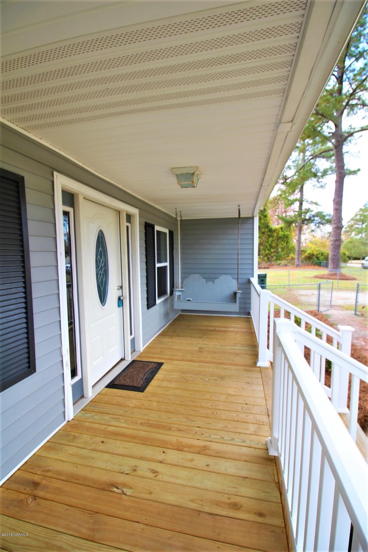 200 Riverside Drive New Bern, NC 28560 - Photo 7 of 64 Either the kind you sit on or plays in a band !!!