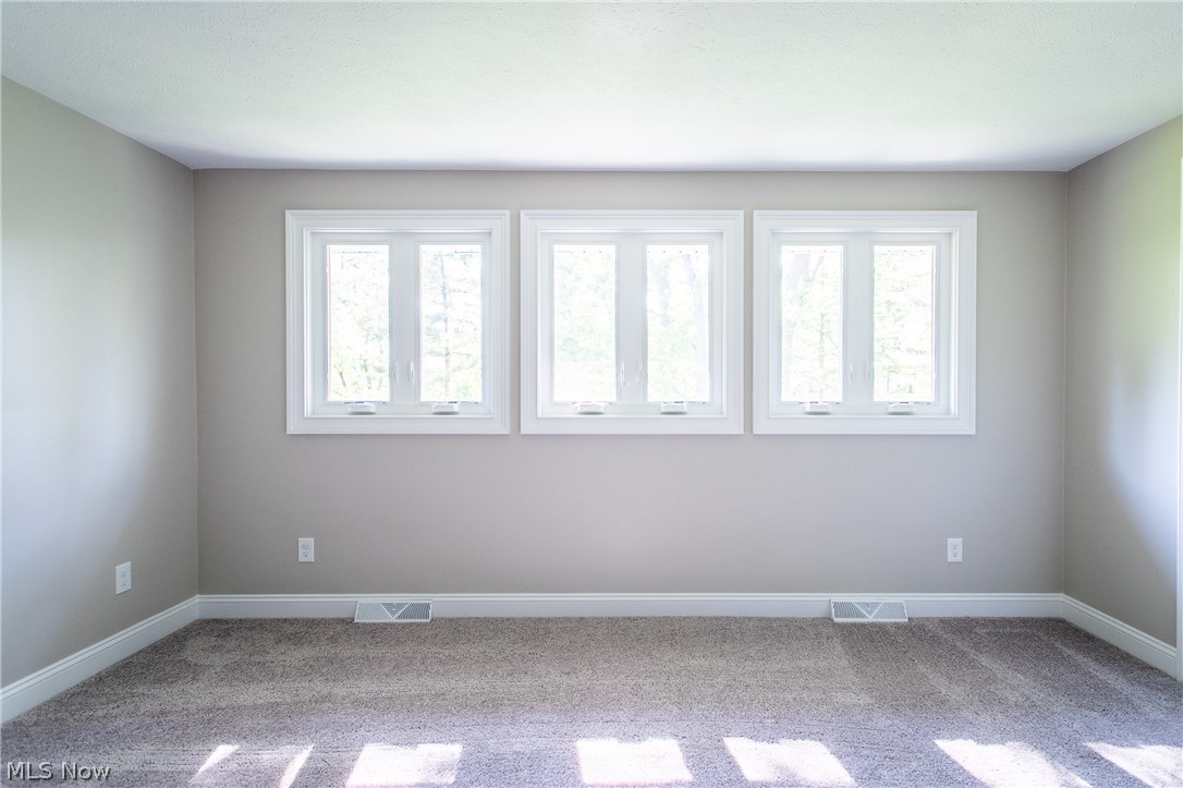 2728 Lander Road Cleveland, OH 44124 - Photo 39 of 50 Spare room with carpet floors