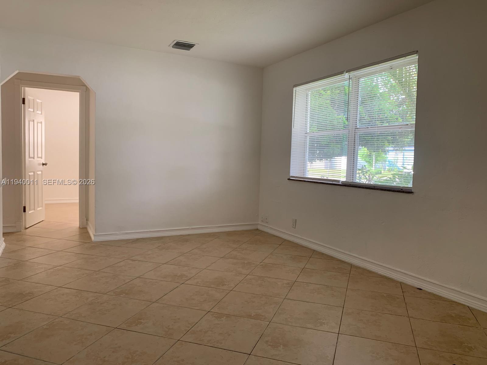 17 Edmund Road West Park, FL 33023 - Photo 5 of 10