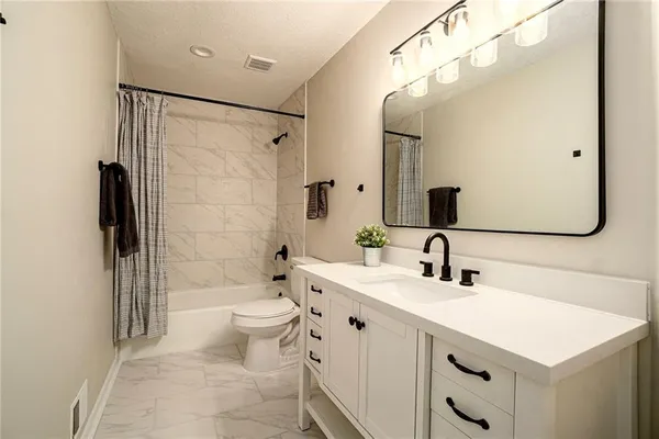 $485,000 | 3510 Northeast Kingwood Place, Lee's Summit, MO 64064