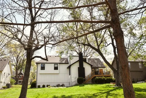 $485,000 | 3510 Northeast Kingwood Place, Lee's Summit, MO 64064