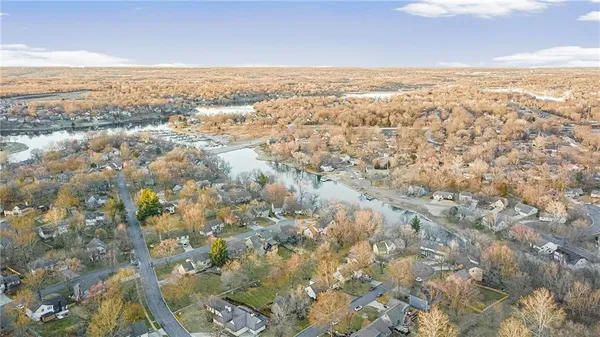 $485,000 | 3510 Northeast Kingwood Place, Lee's Summit, MO 64064